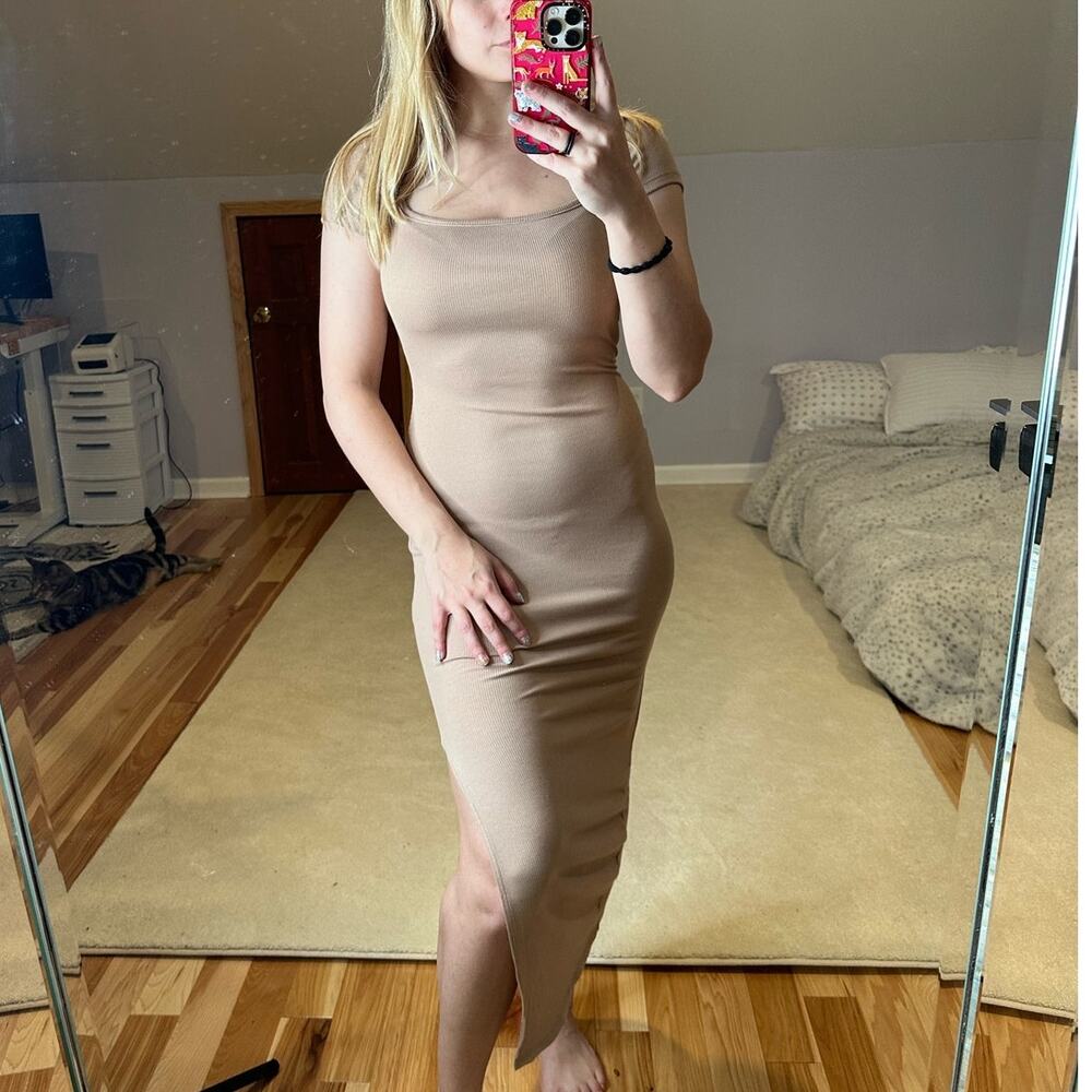 SYM: Ribbed Square Neck Bodycon Dress - Picture 2 of 7